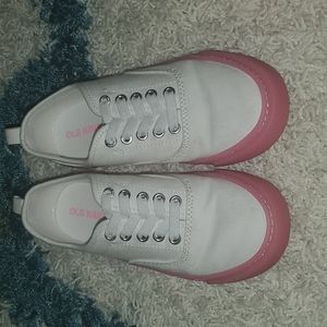 Girls white with pink canvas sneaker